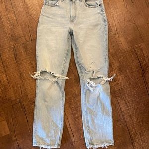 High rise mom jean
